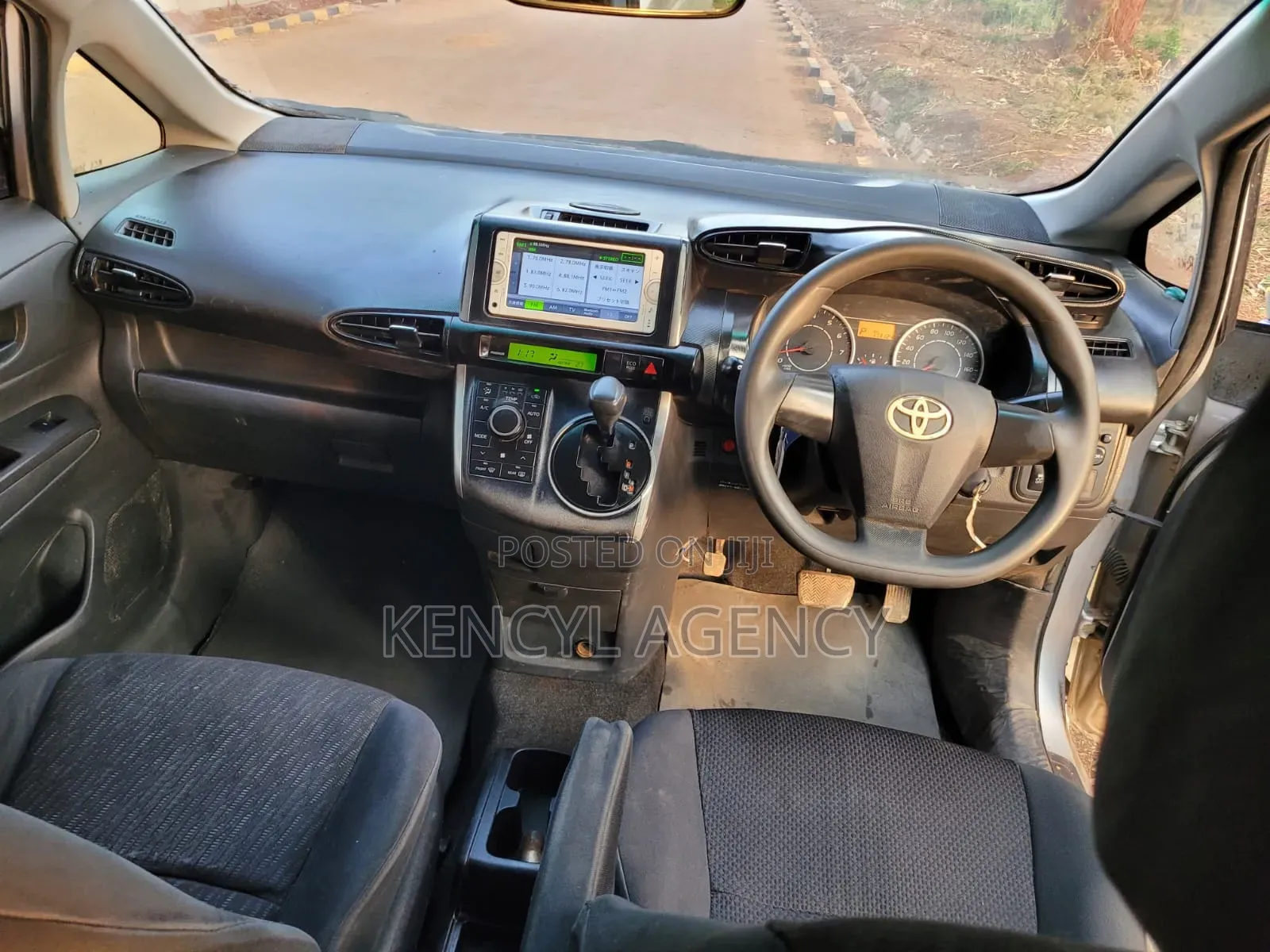 Toyota Wish 2010 Silver