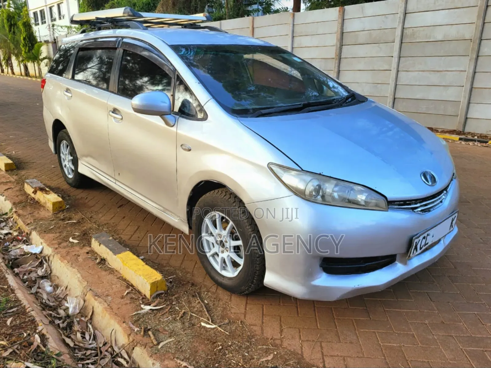 Toyota Wish 2010 Silver