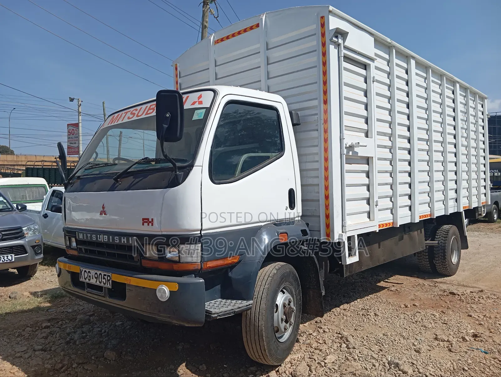 Mitsubishi Lorry Fh 215 2015 White