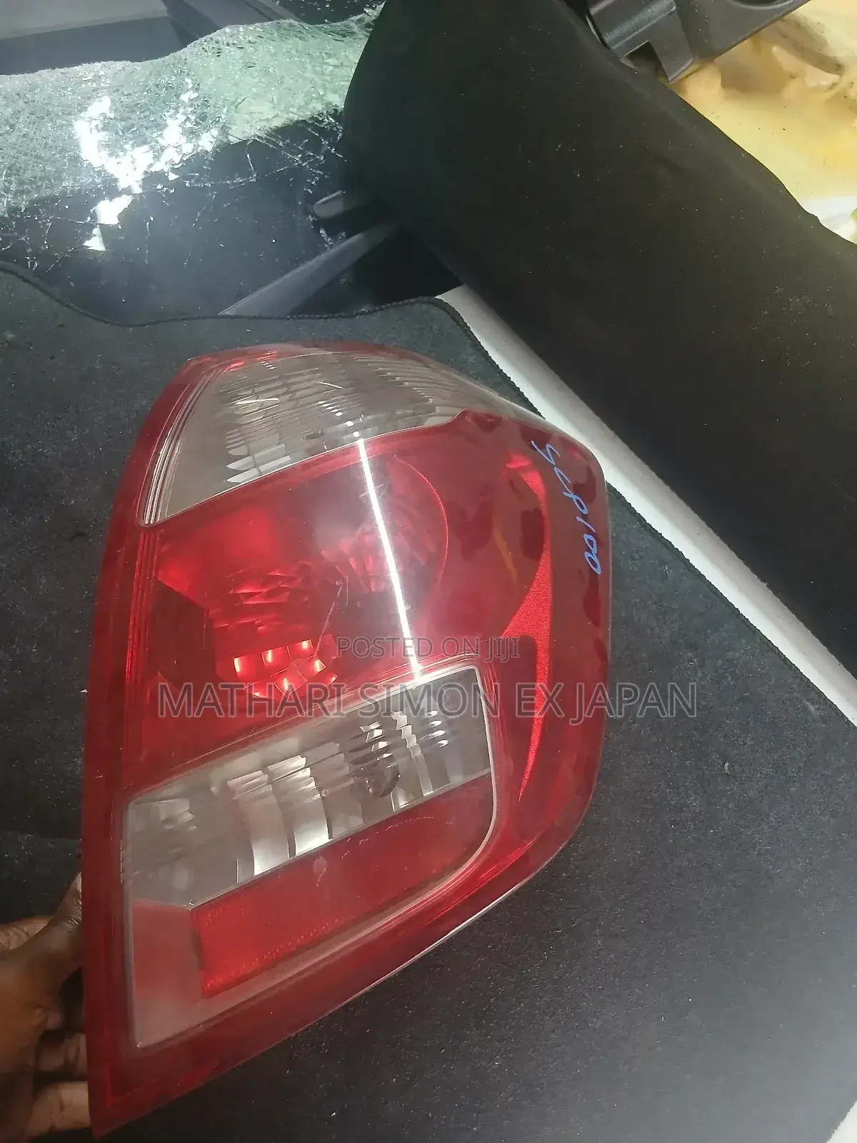 Toyota Ractis Scp100/Ncp100 Left Tail Light (2005–2010)
