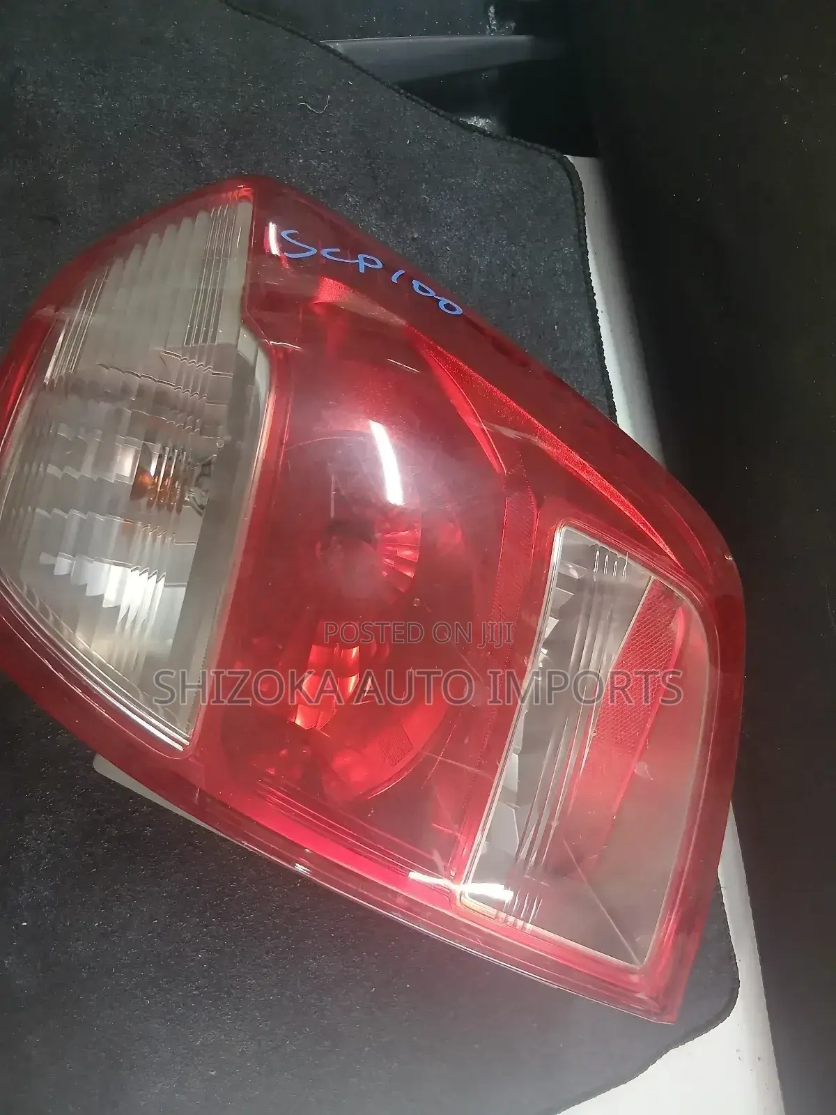 Toyota Ractis Scp100/Ncp100 Left Tail Light (2005–2010)
