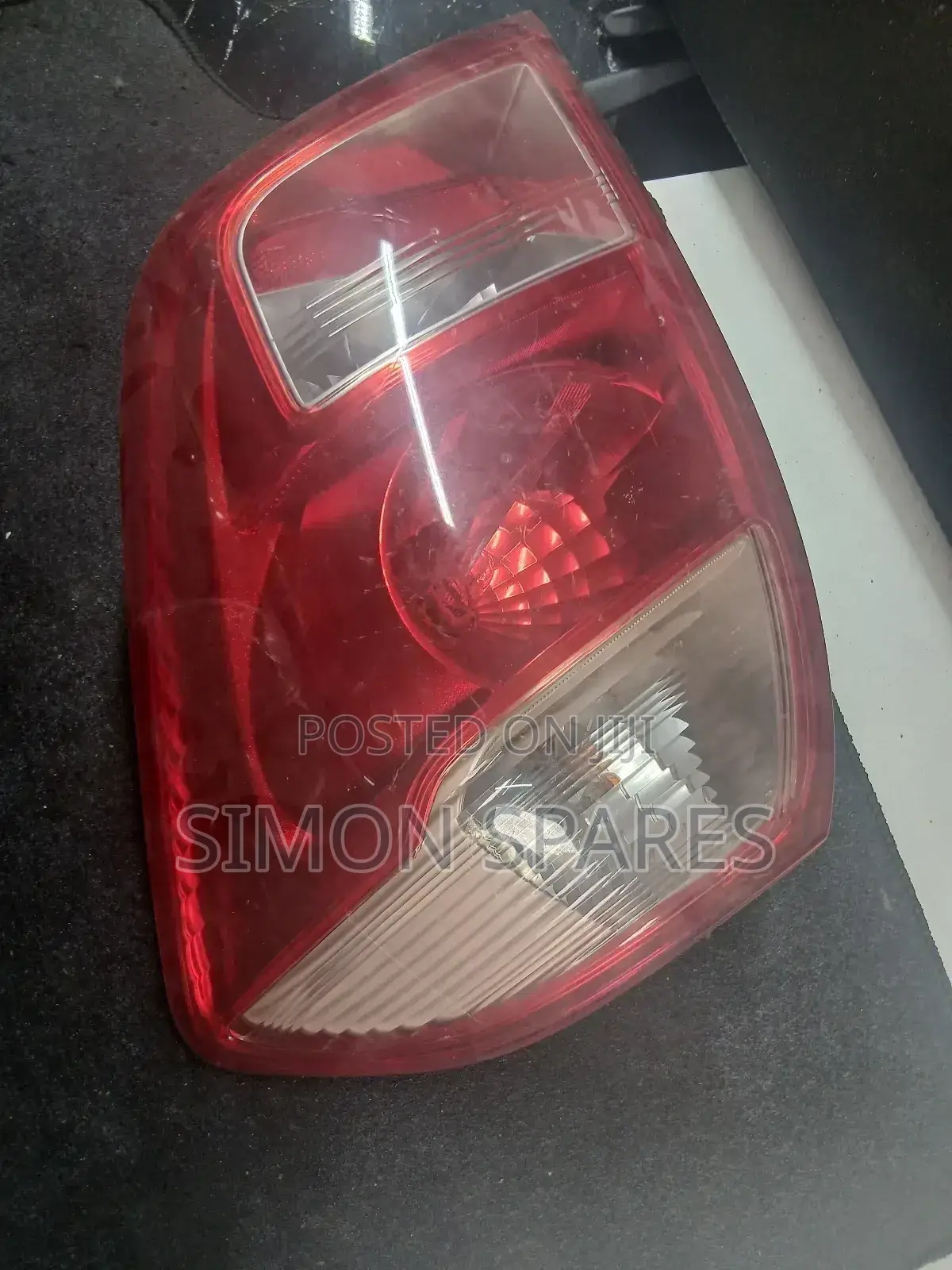 Toyota Ractis Scp100/Ncp100 Left Tail Light (2005–2010)