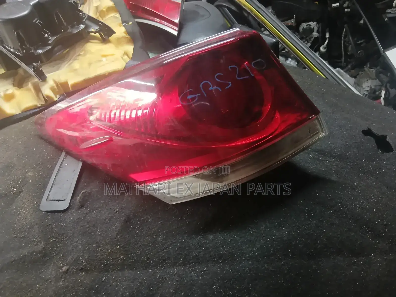 Toyota Crown Athlete Grs210 Right Tail Light