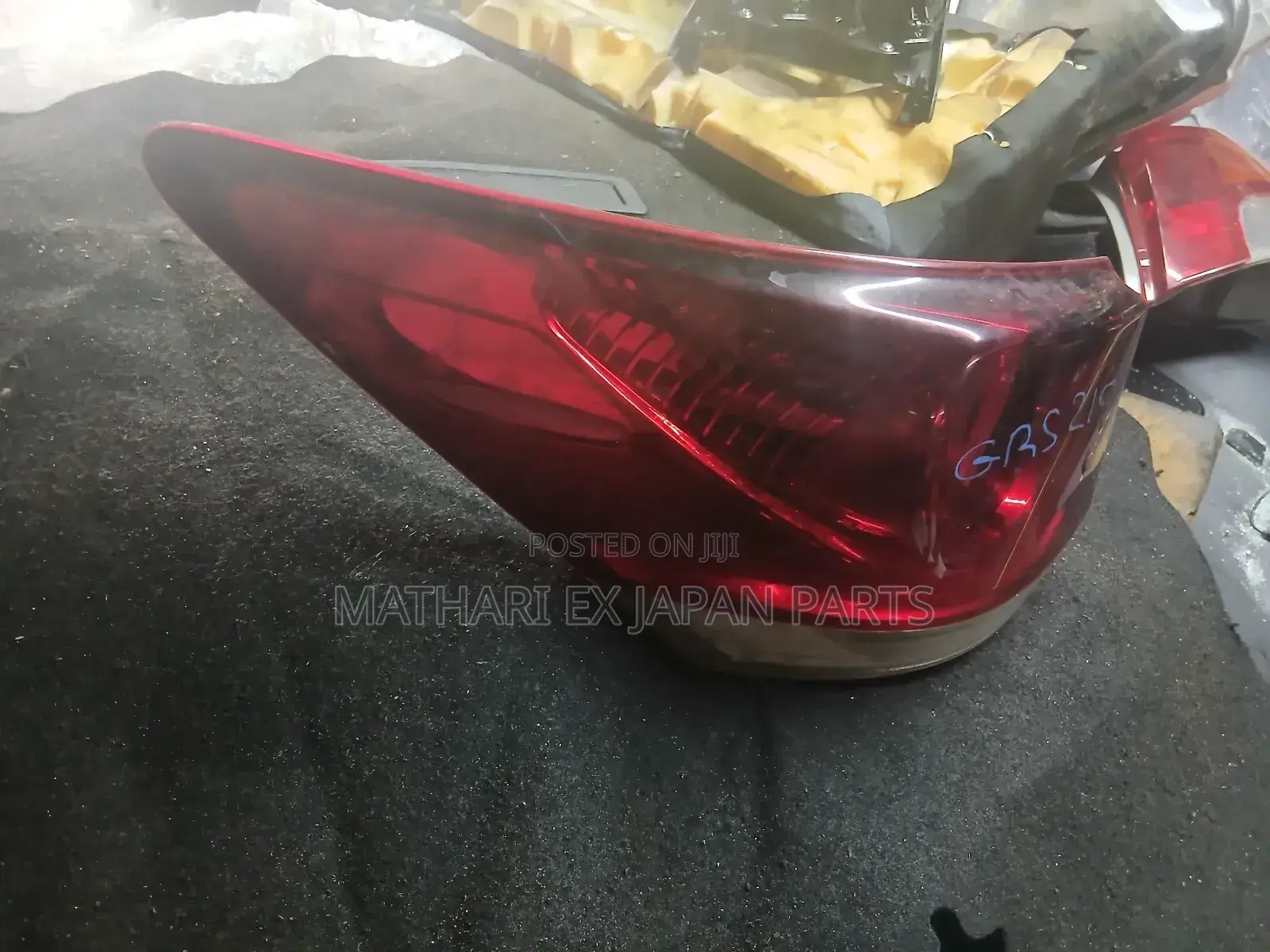 Toyota Crown Athlete Grs210 Right Tail Light