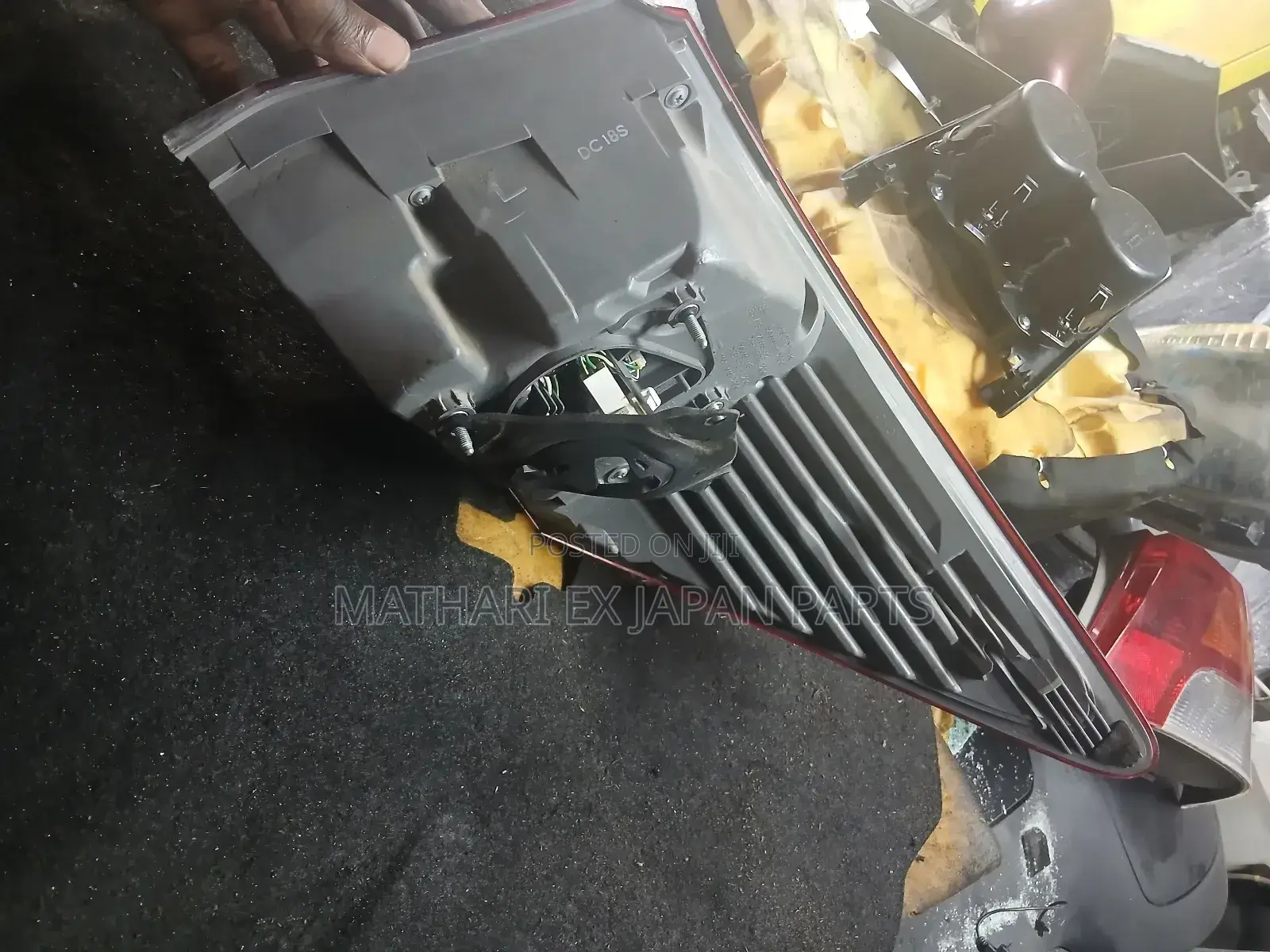 Toyota Crown Athlete Grs210 Right Tail Light