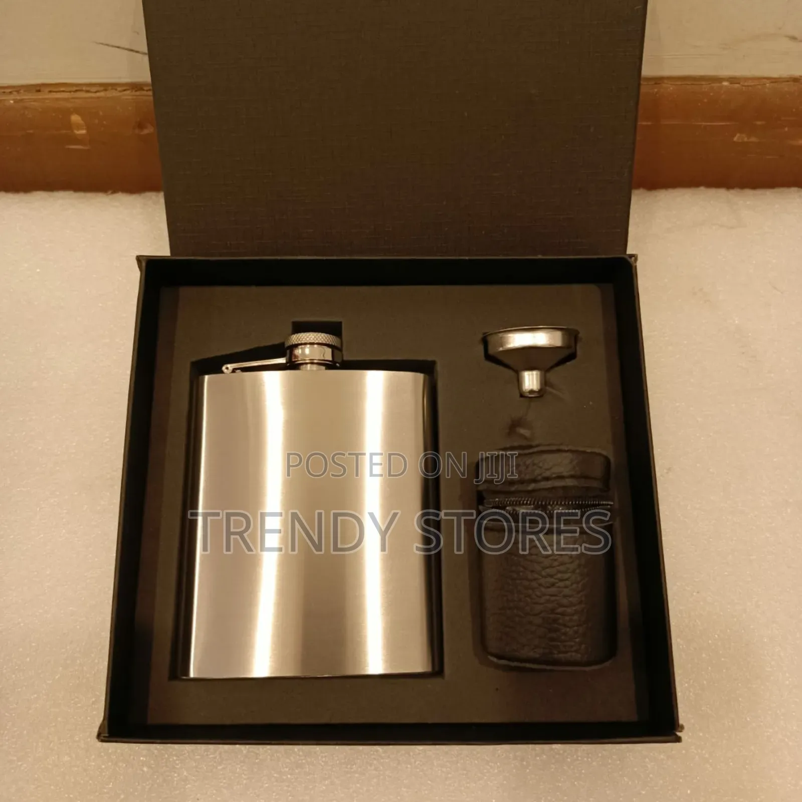 Whiskey Flask Gift Set