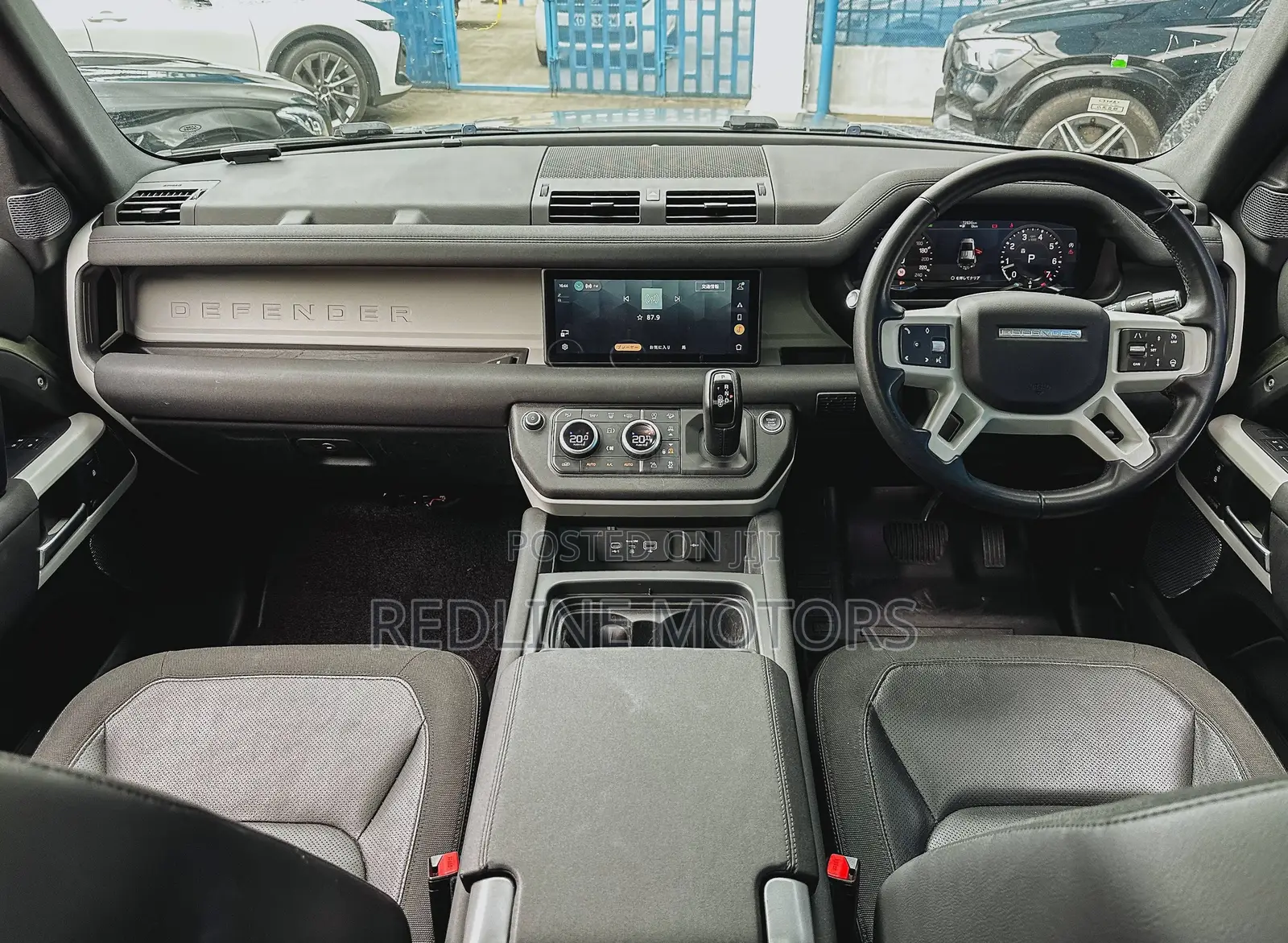 Land Rover Defender SE 2021 Green