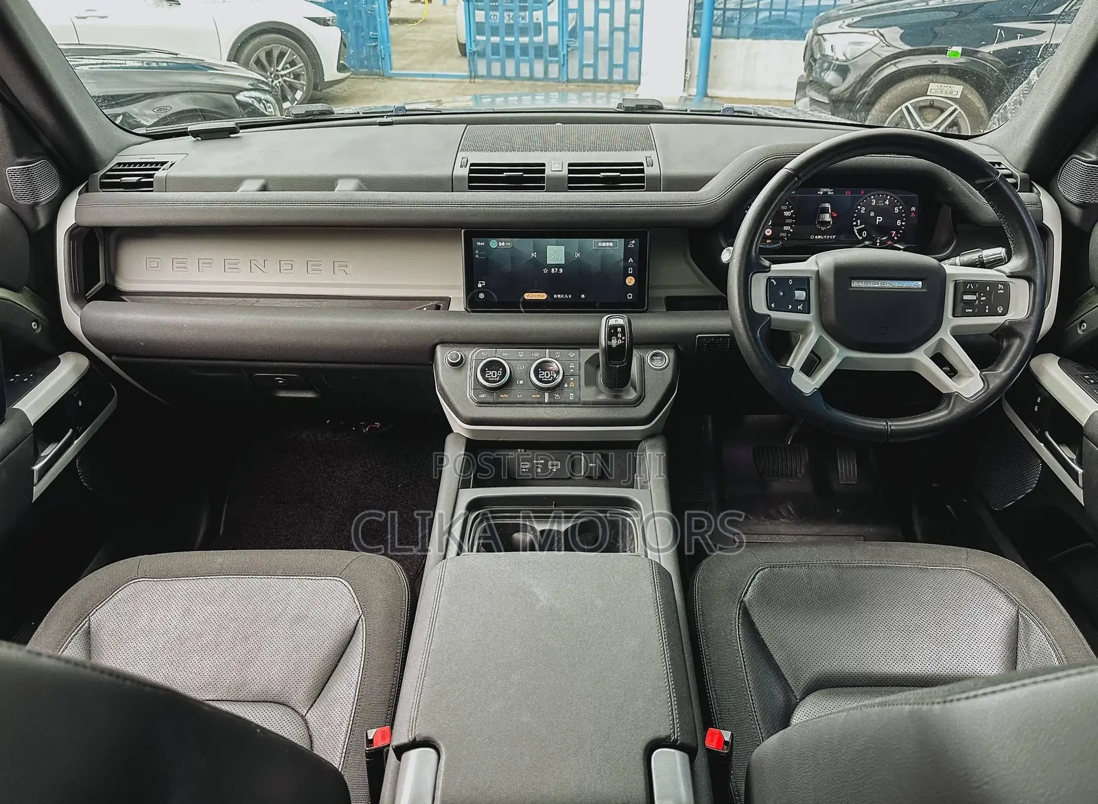 Land Rover Defender SE 2021 Green