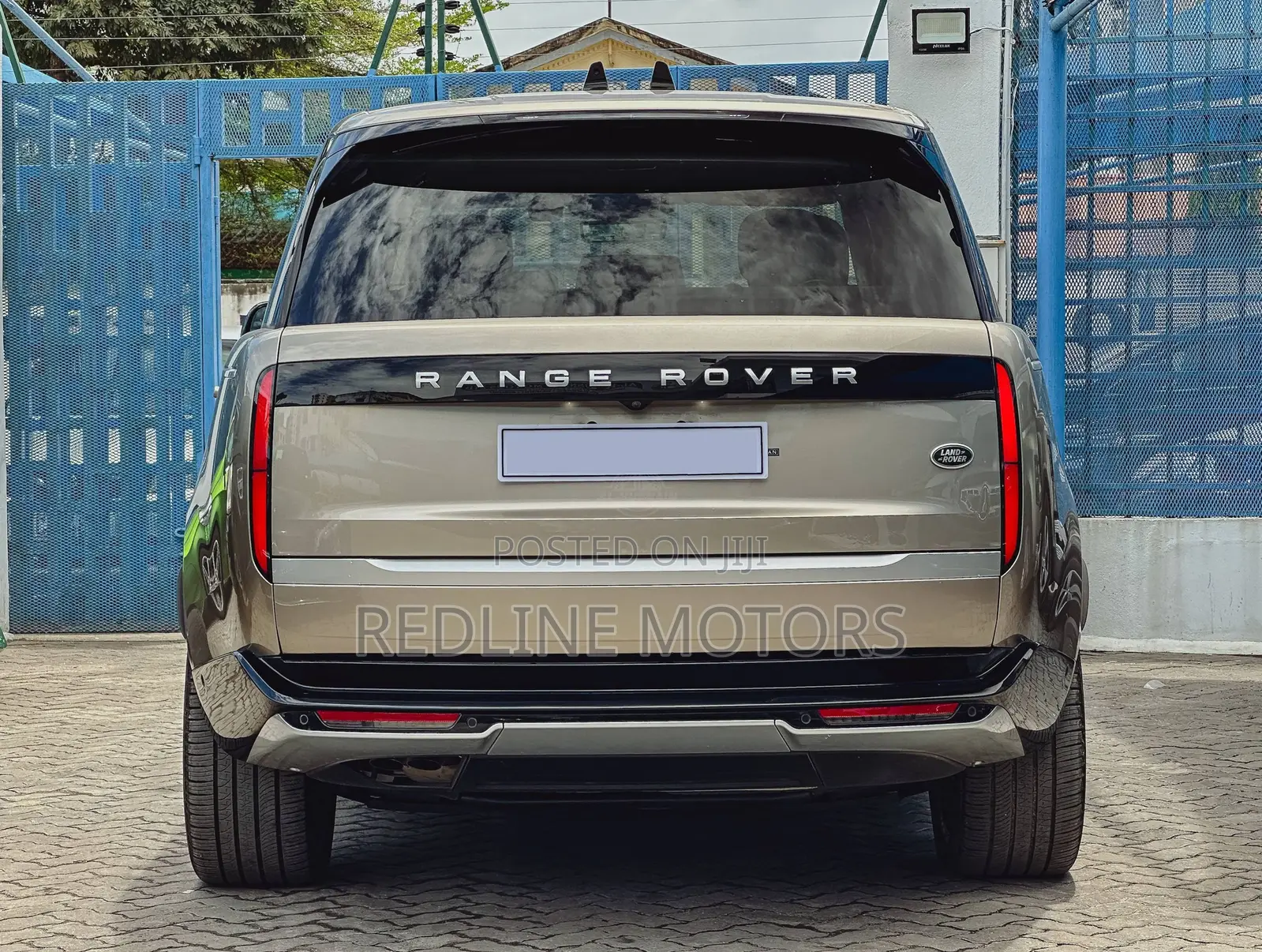 Land Rover Range Rover 2023 Gold