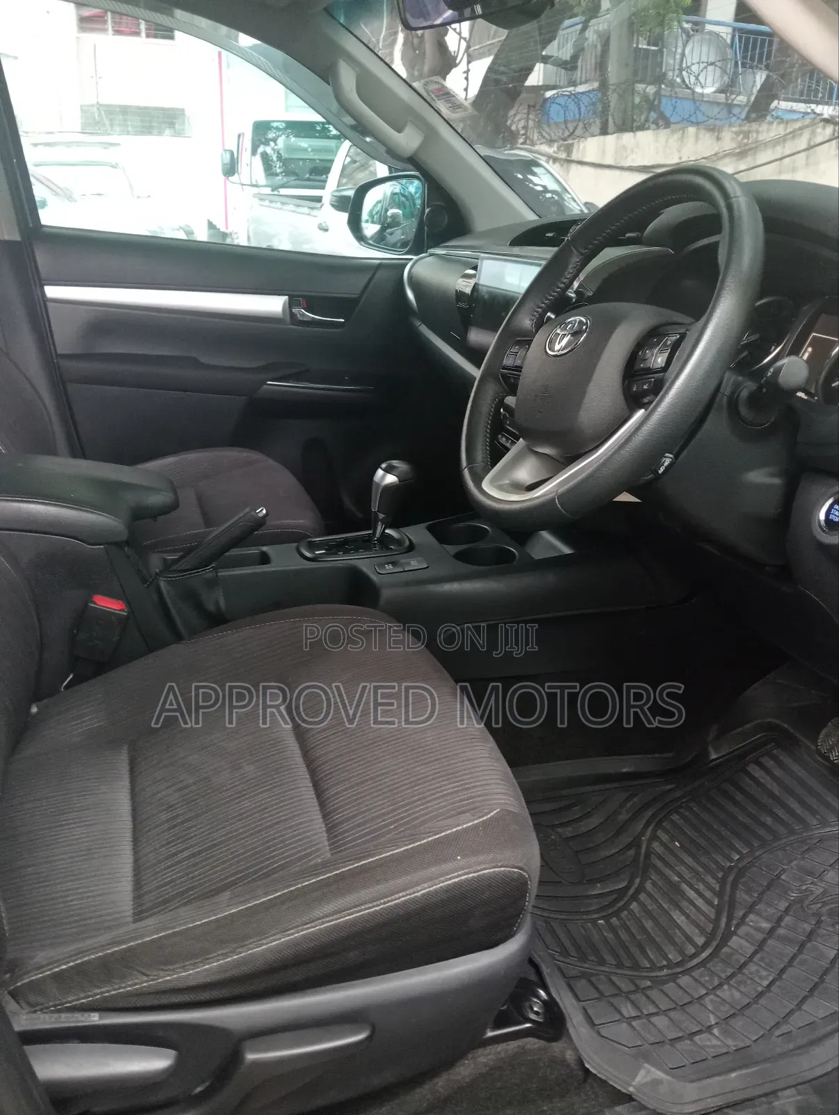 Toyota Hilux 2020 Gray