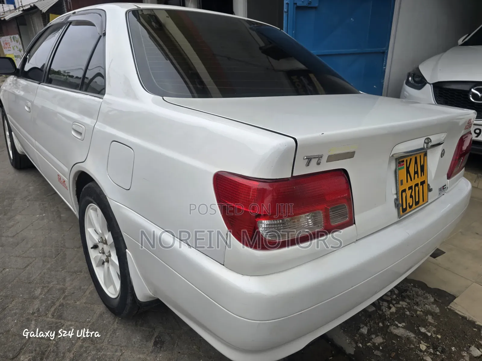 Toyota Carina 2001 White