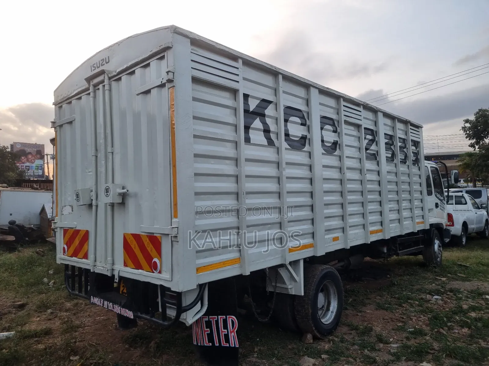 Isuzu FRR Truck