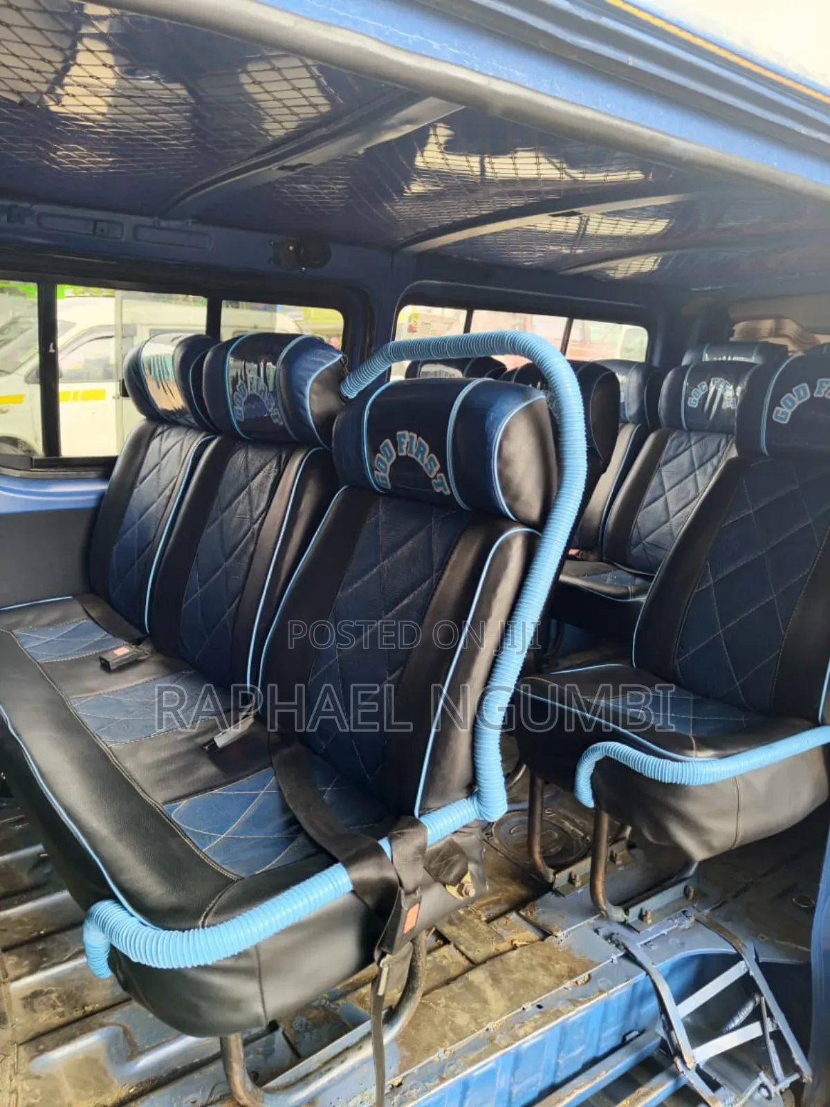 Toyota HiAce 2009 Blue