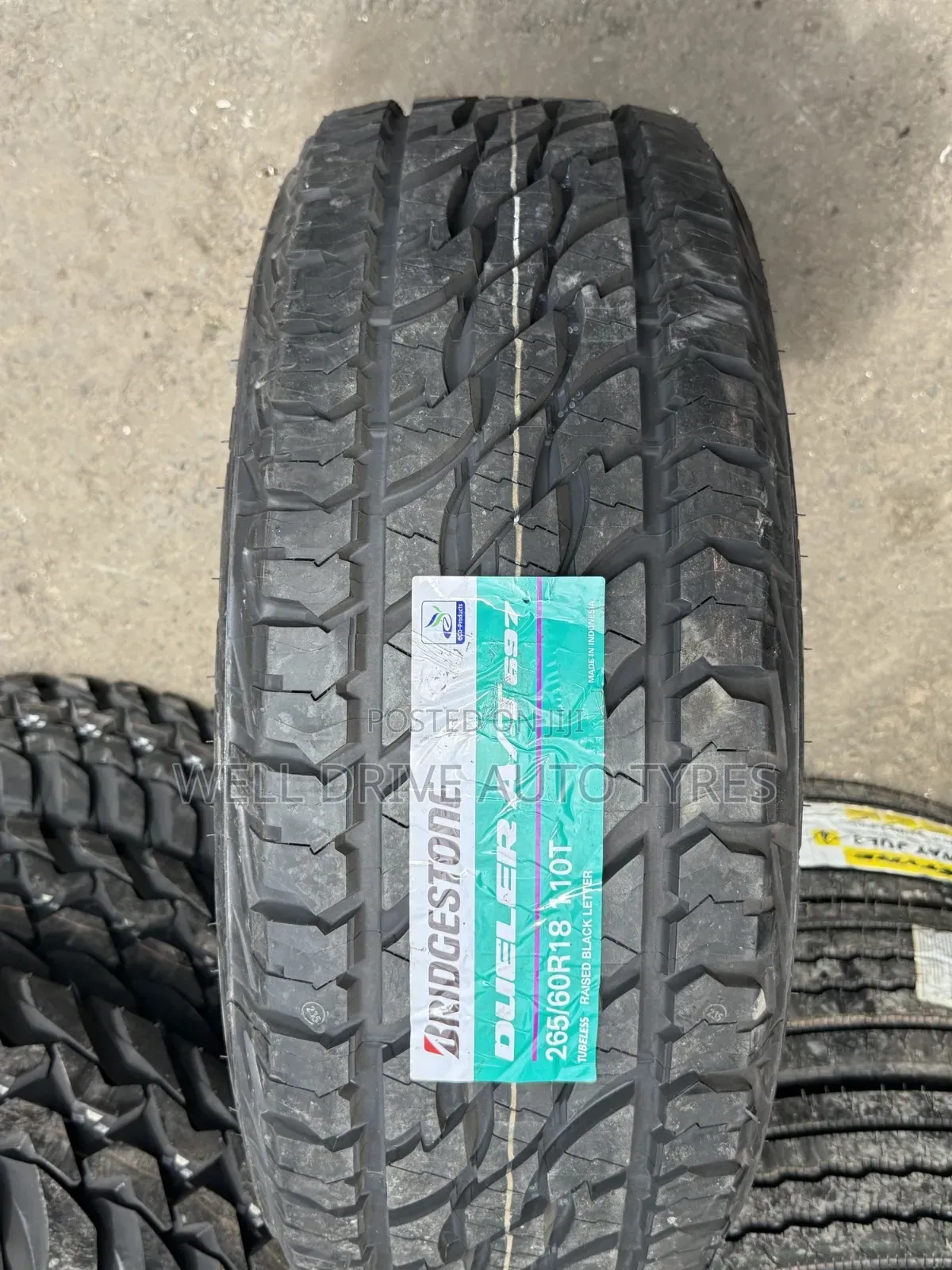 265/60r18 Bridgestone a/T 697
