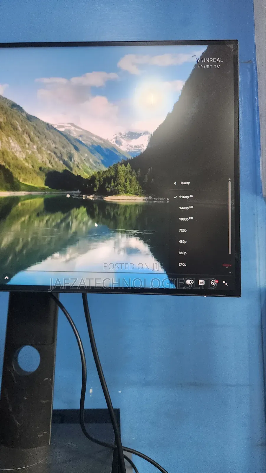 Dell Ultrasharp 27 Inch QHD Monitor- U2722d