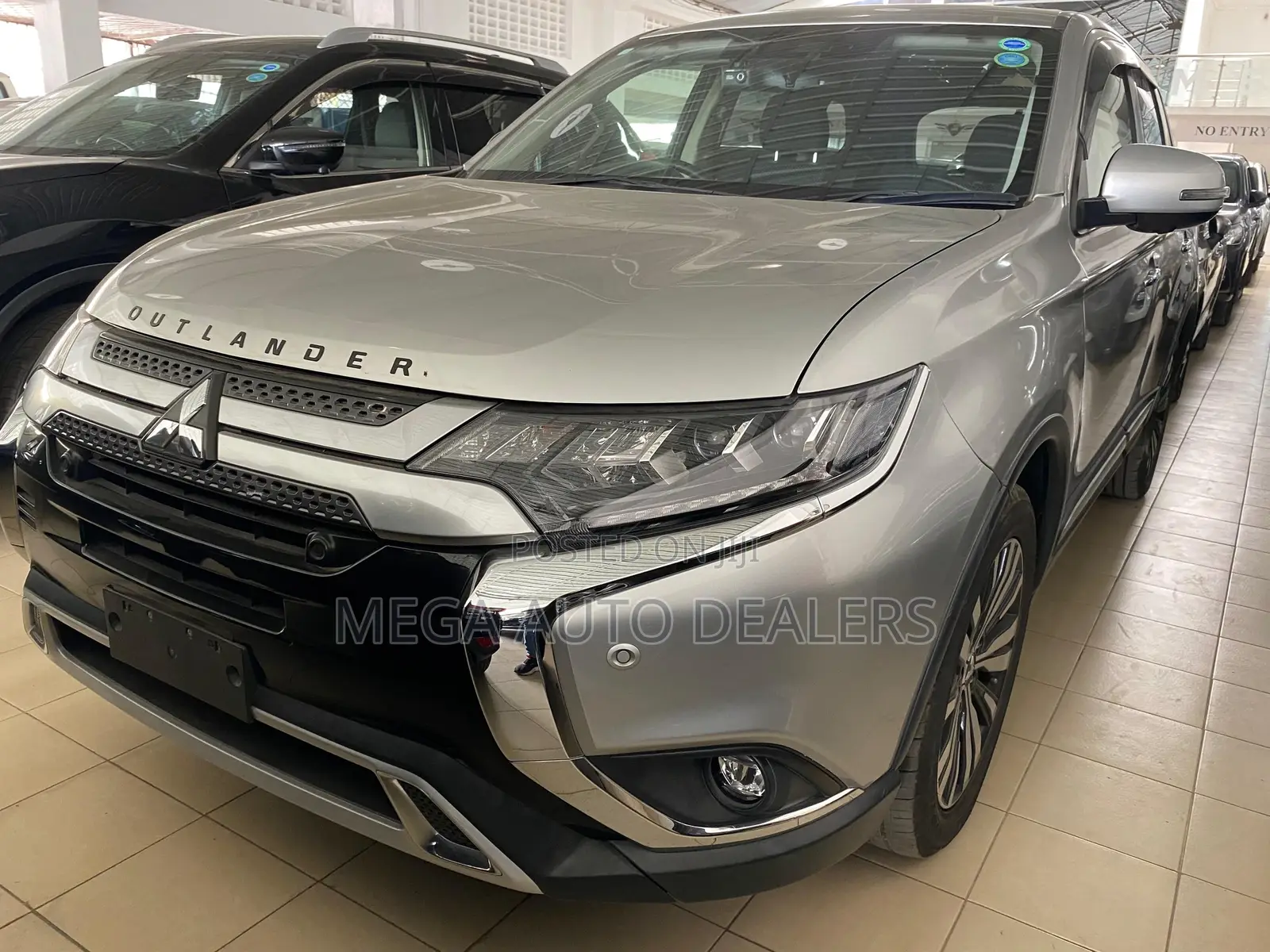 Mitsubishi Outlander 2018 Silver