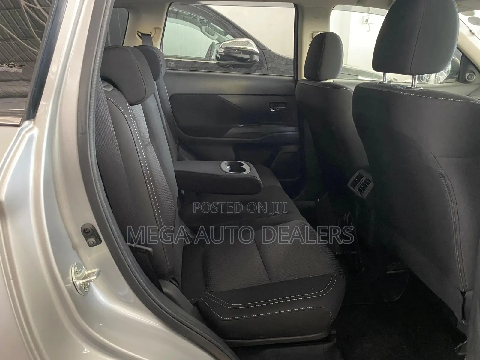 Mitsubishi Outlander 2018 Silver