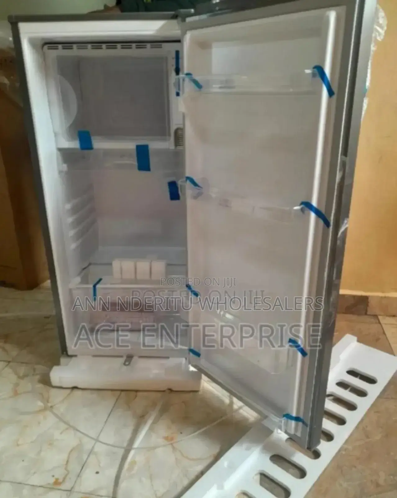 With Top Freezer Roch 150l Fridge