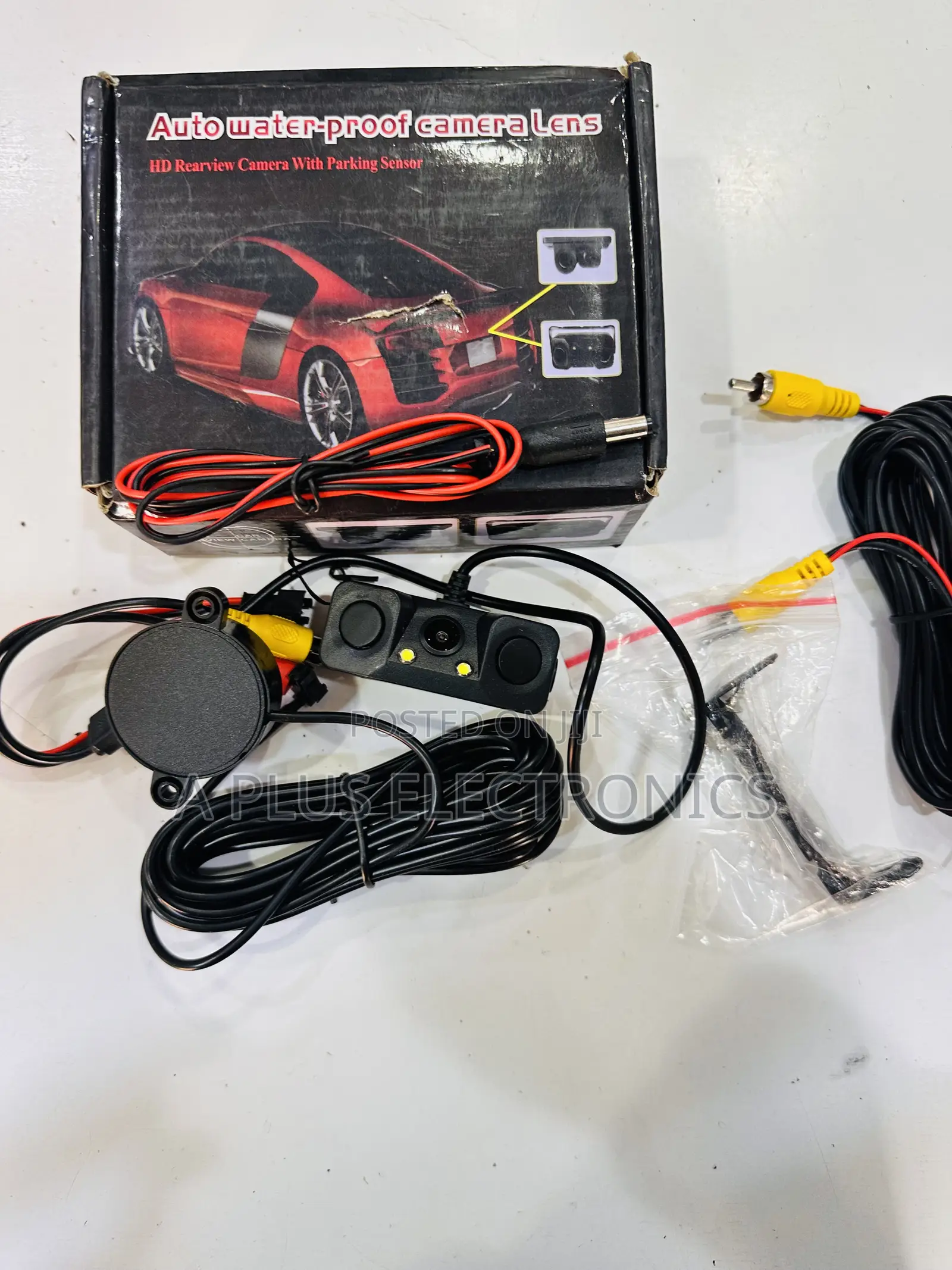 Reverse Camera With Parking Sensor – Sharp Image, Loud Beep Warning