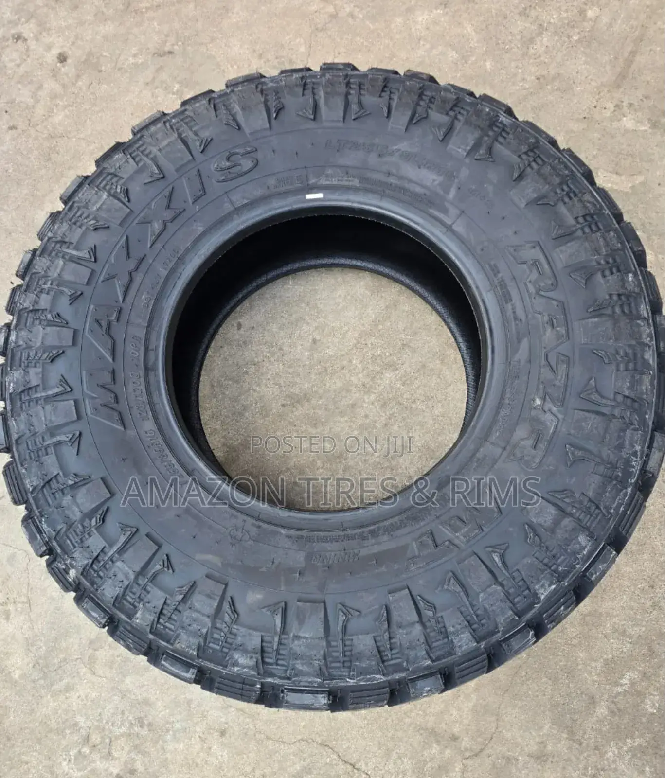 255/85r16 Maxxis Tyres M/T772 Razr [Mud-Terrain]