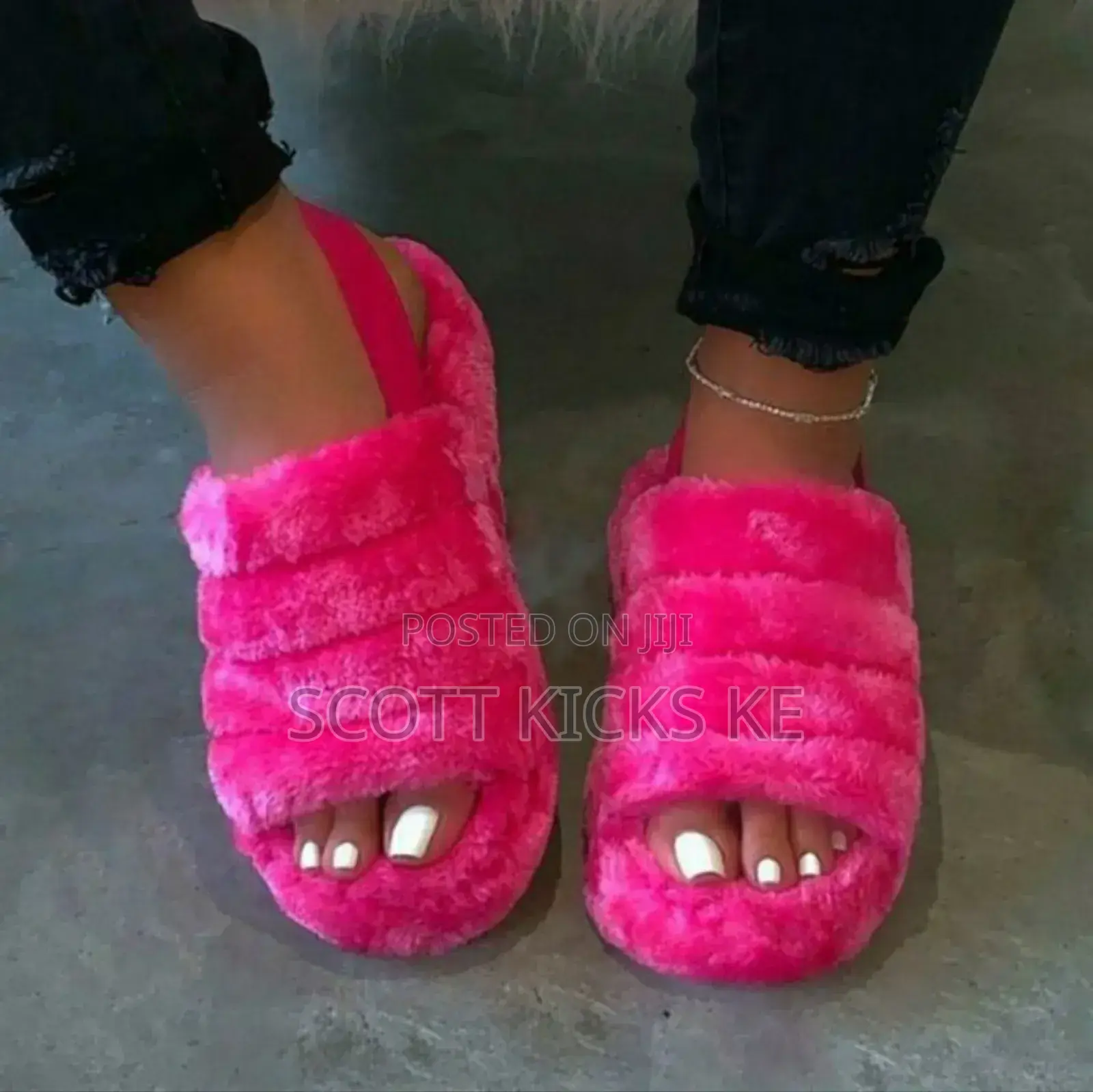 Ladies Fluffy Sandals