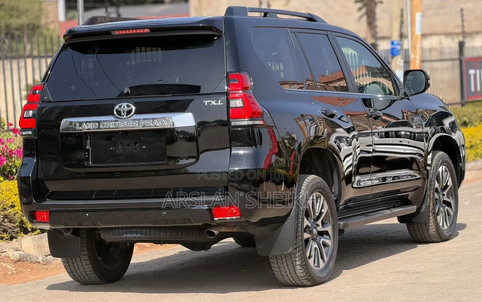Toyota Land Cruiser Prado 2022 Black