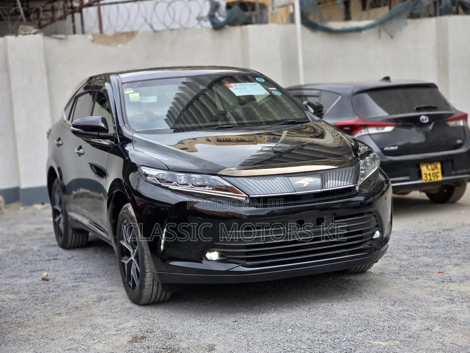 Toyota Harrier 2.0 2019 Black