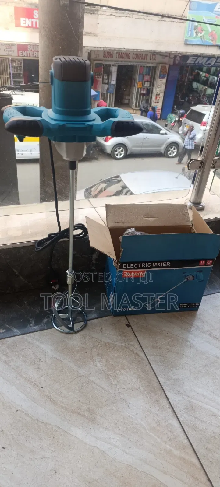 Makita Electric Paint Mixer/ Quality Paint Mixer 2200watts