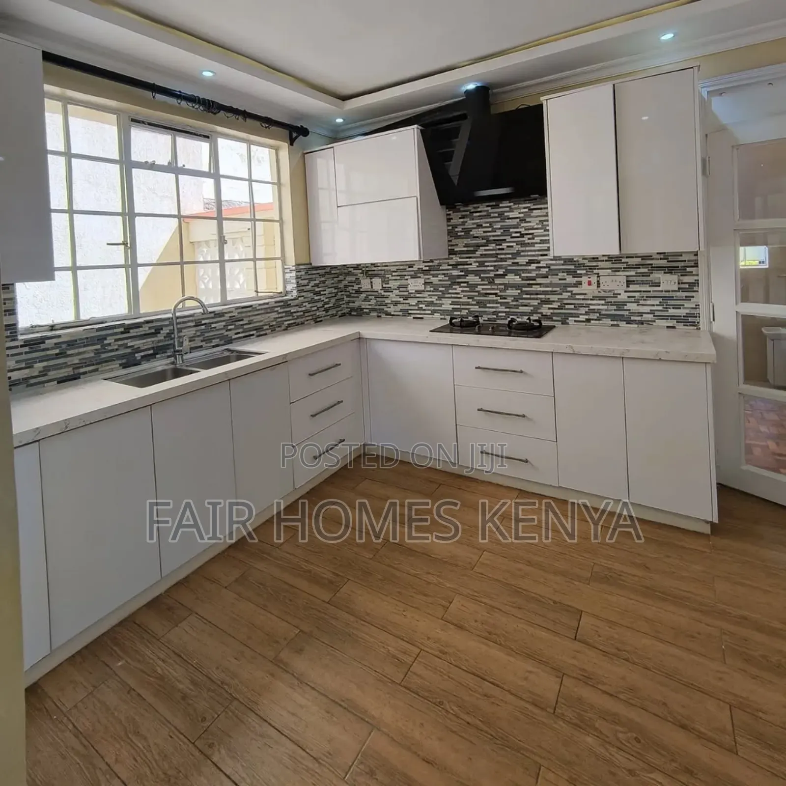 5bdrm Townhouse/Terrace in Kaputei Gardens, Lavington for sale
