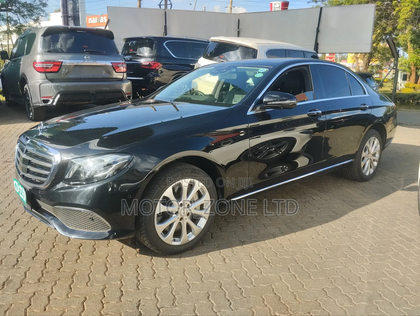 Mercedes-Benz E400 2018 Black