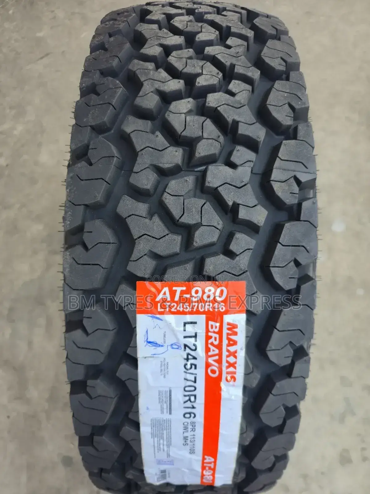 245 /70 R16 Maxxis (All Terrein) 980
