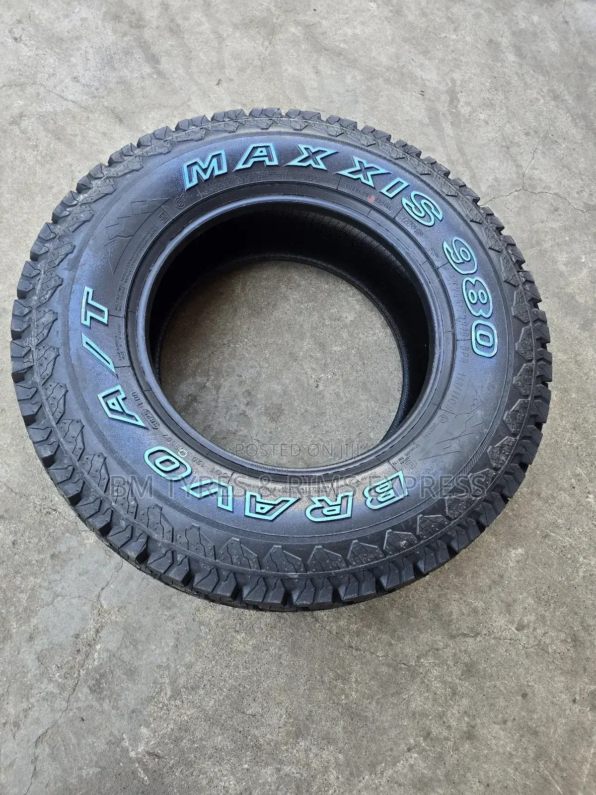 245 /70 R16 Maxxis (All Terrein) 980