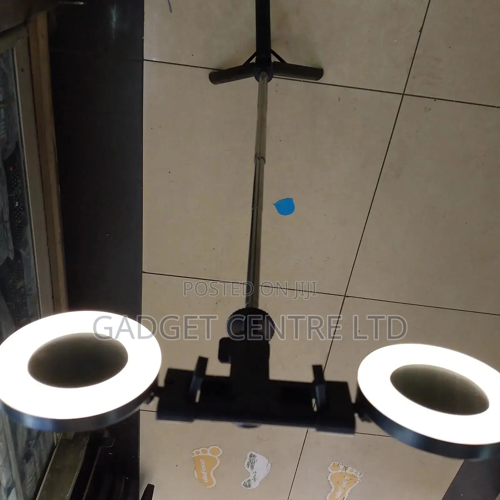 Brand New Selfie Stick Tripod Fill Light