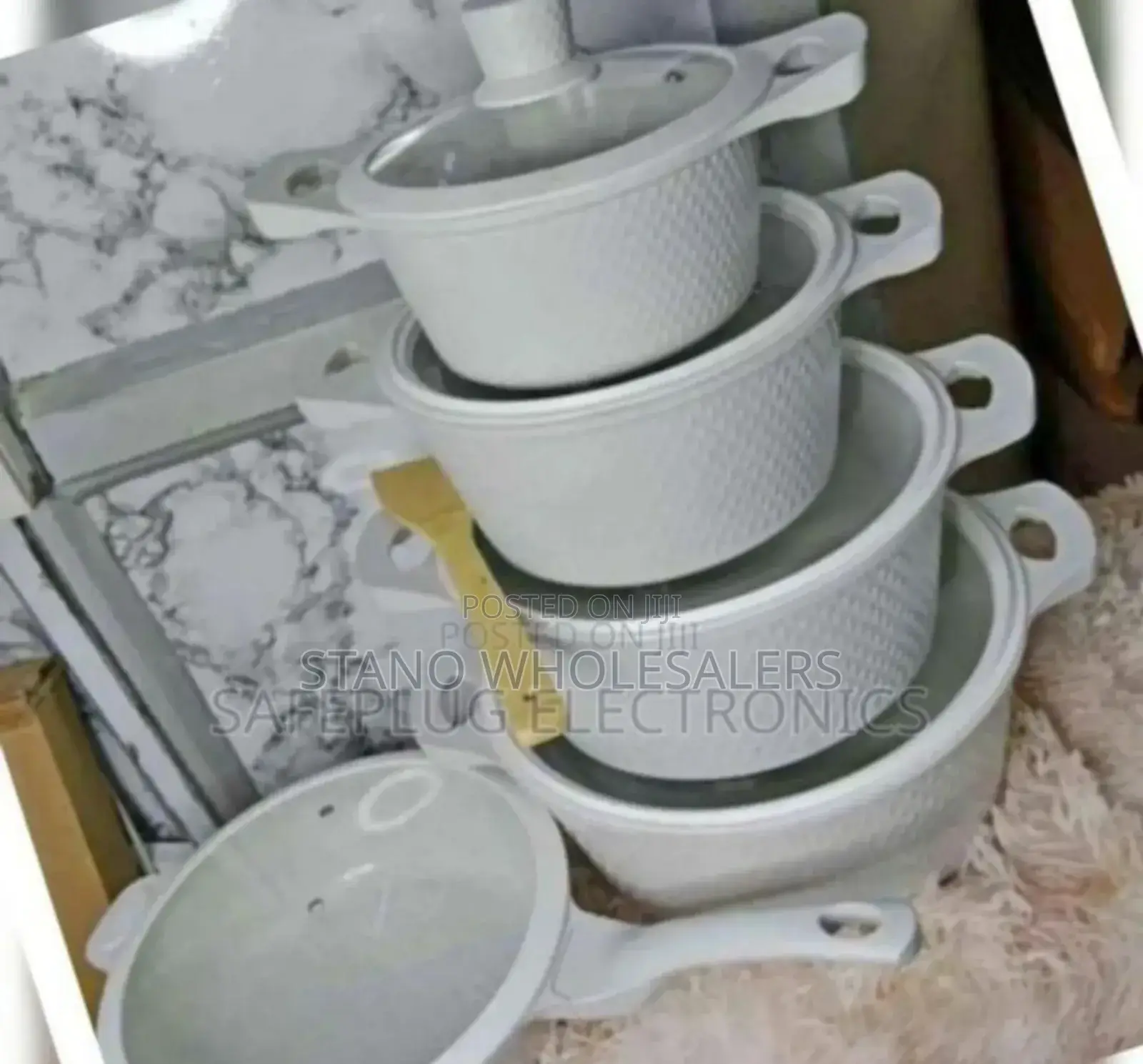 Cream White. Silicon Bosch 11pcs Cookwares. New