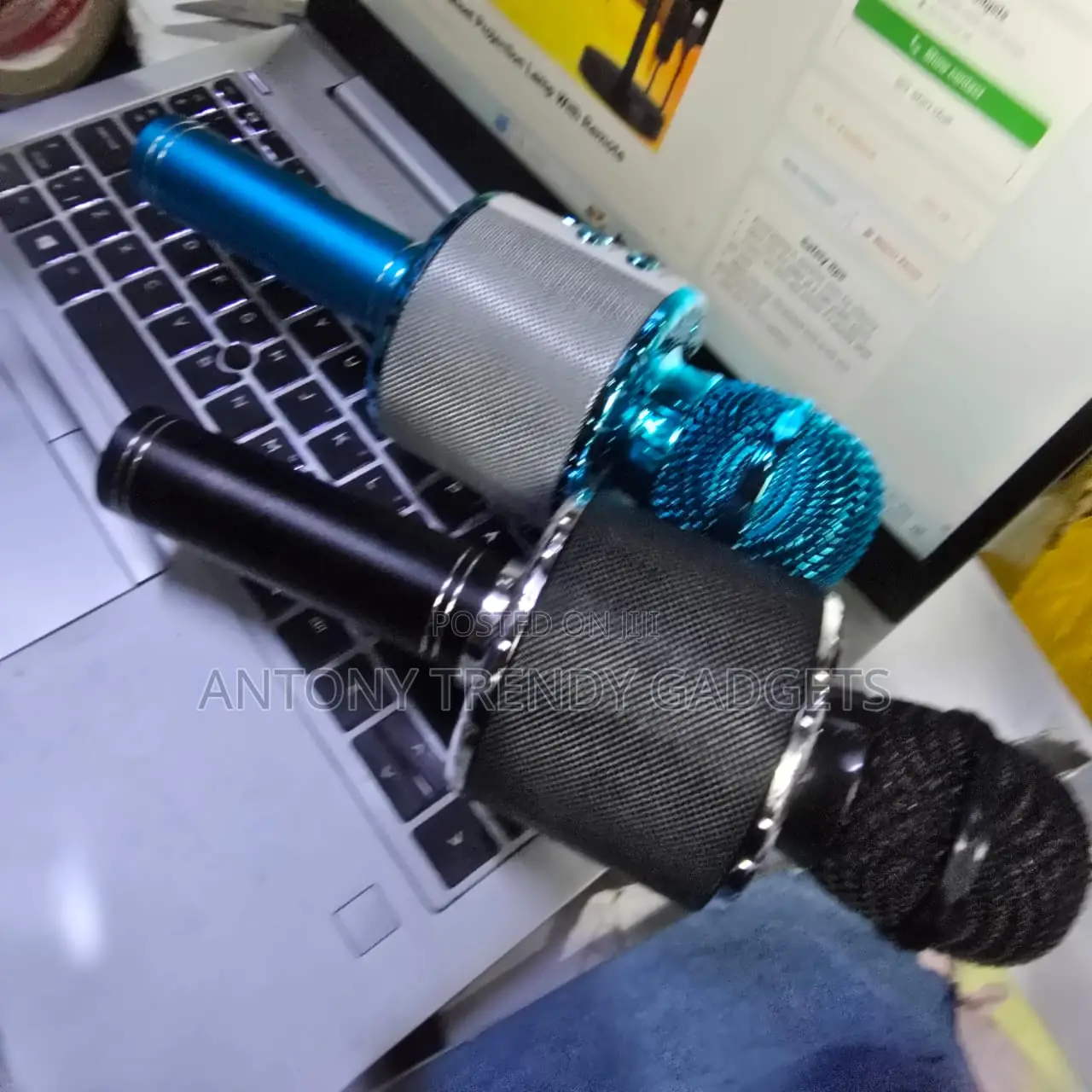 Handheld Wireless Karaoke Mic Usb Fm Rechargeable