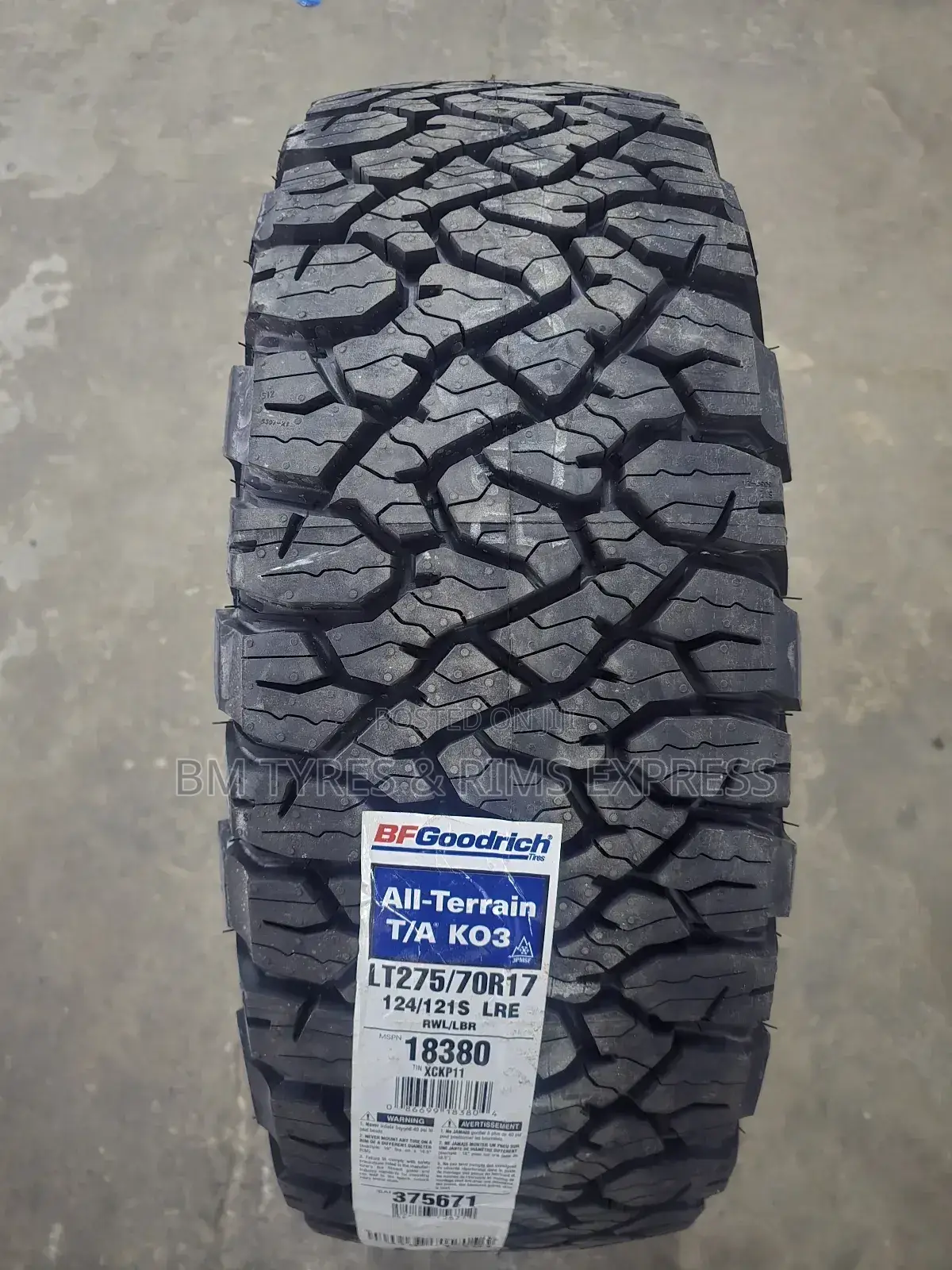 275 /70 R17 Bf Goodrich Tyres () All Terrein.