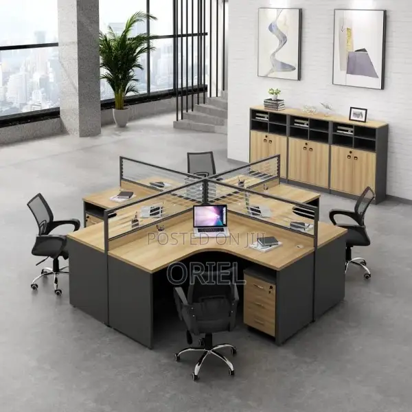 Office Workstation : 4-Way Curved Office Workstation