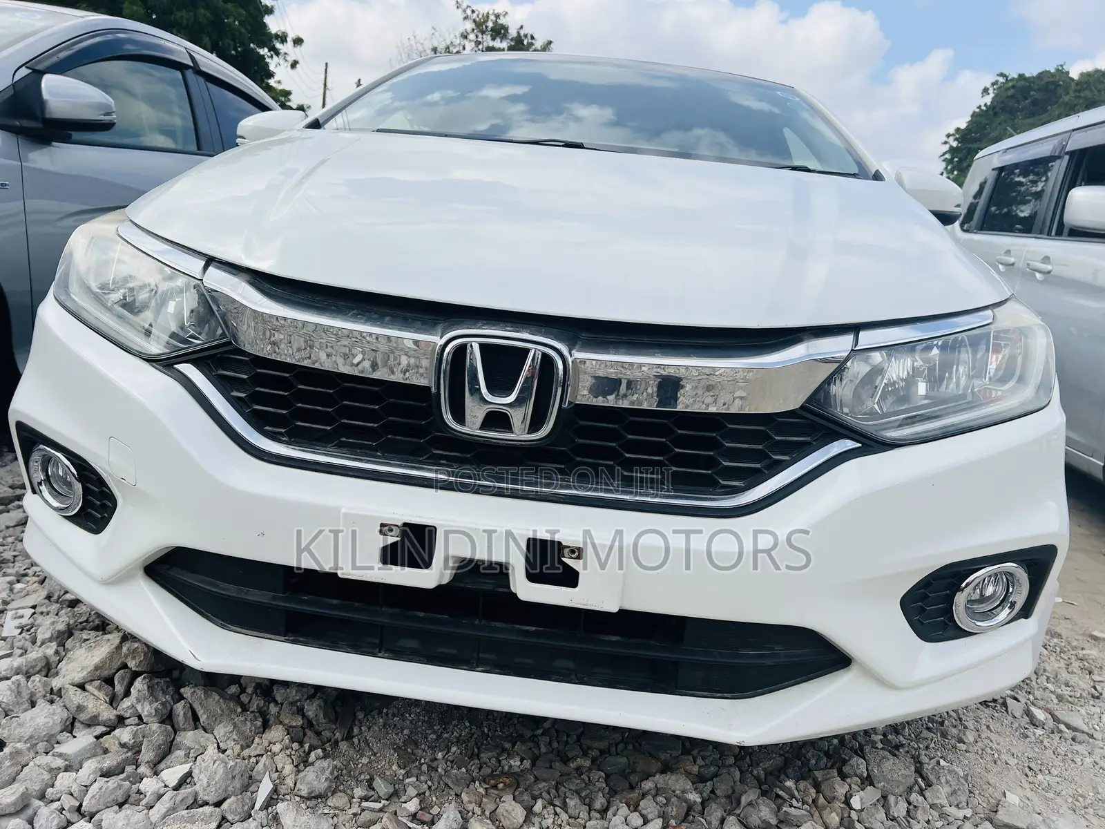 Honda Grace 2019 White