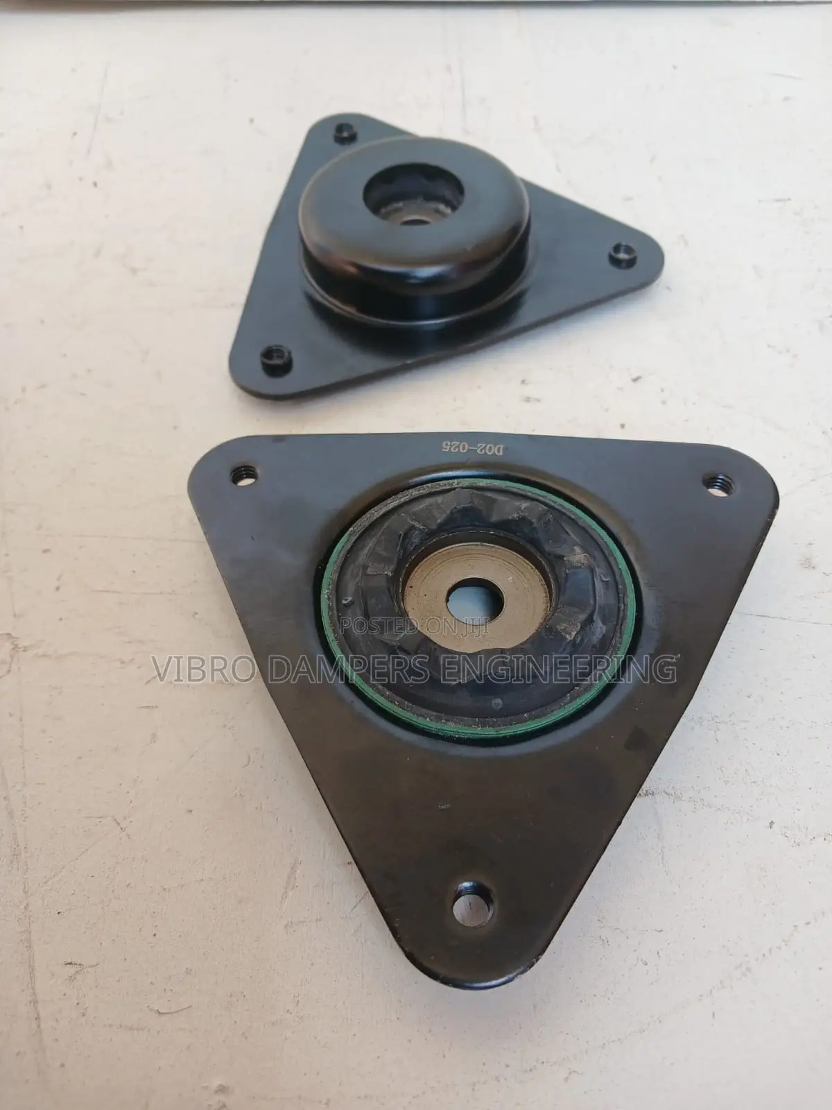 Nissan X-Trail T32 Front Shock Mounting.
