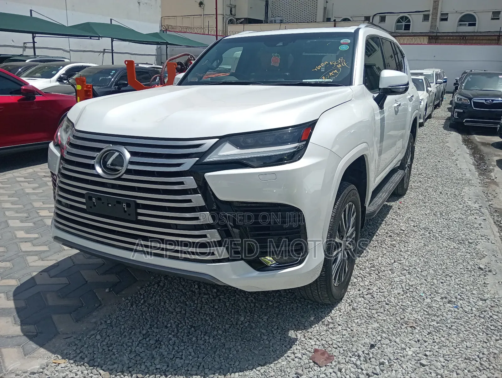 Lexus LX LX 600 2022 White