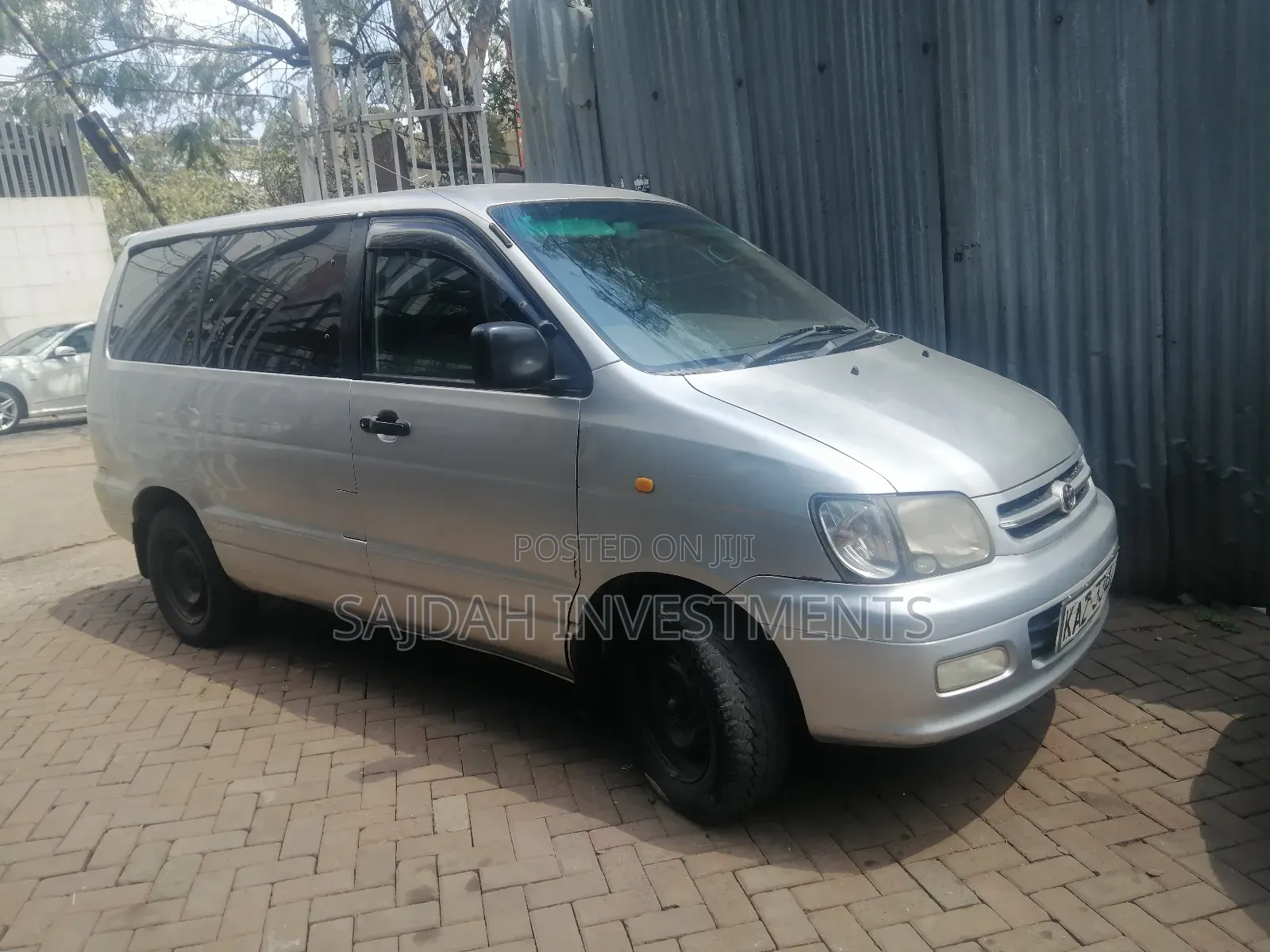 Toyota Noah 2.0 FWD (8 Seater) 2001 Silver