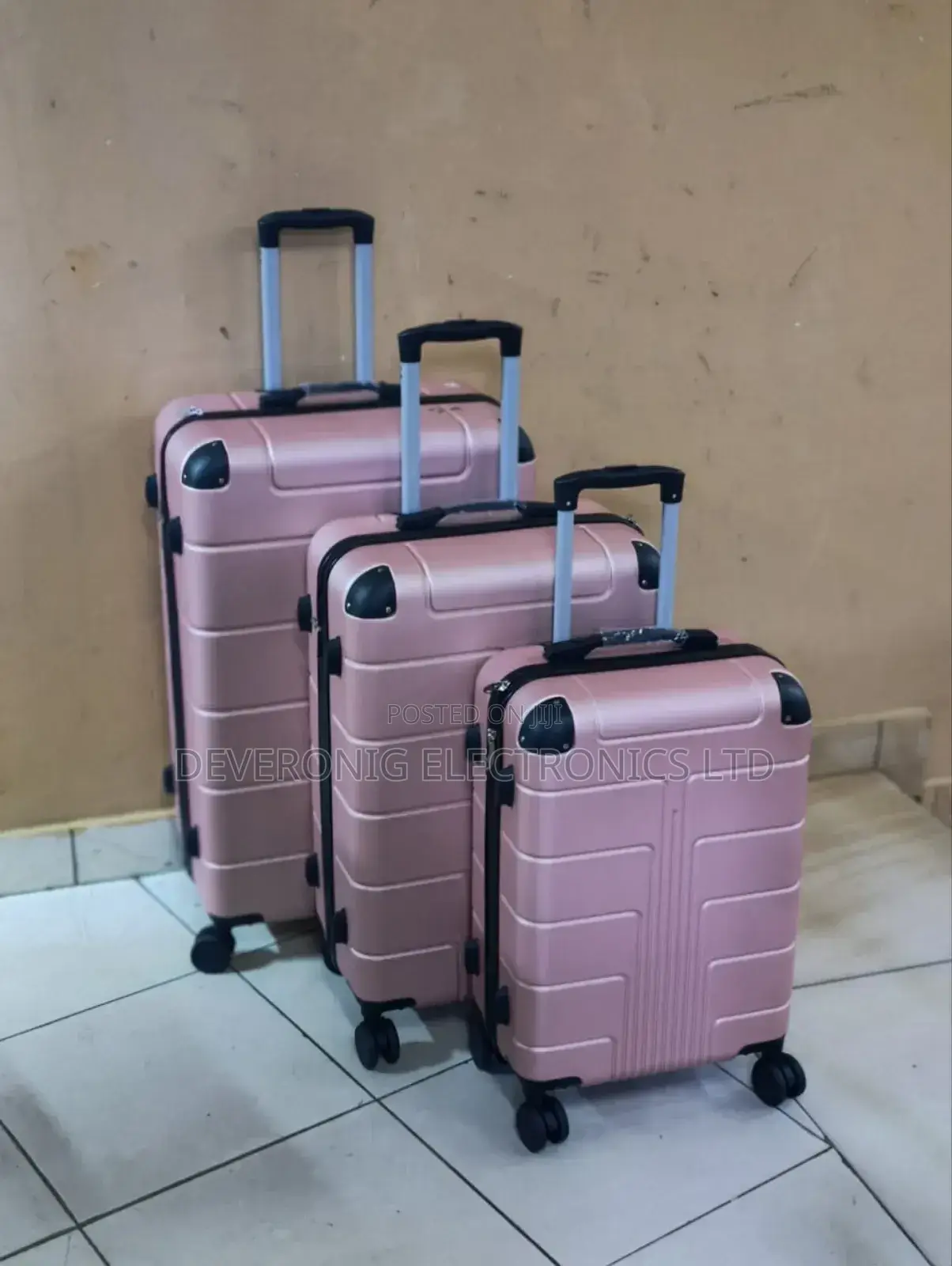 3 in 1 Luxurious Fiber Suit Case at 6000