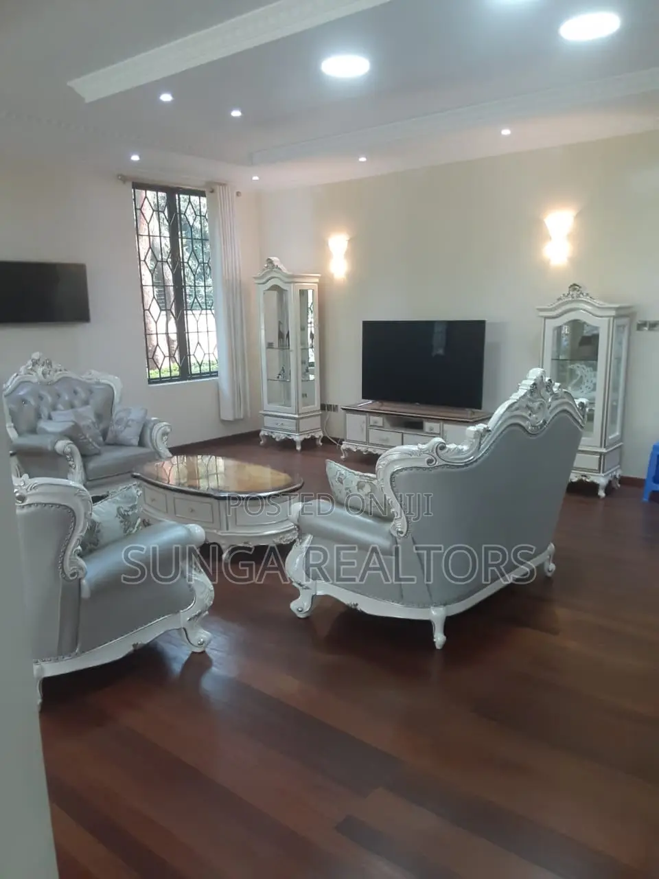 5bdrm House in Un Avenue, Runda for sale