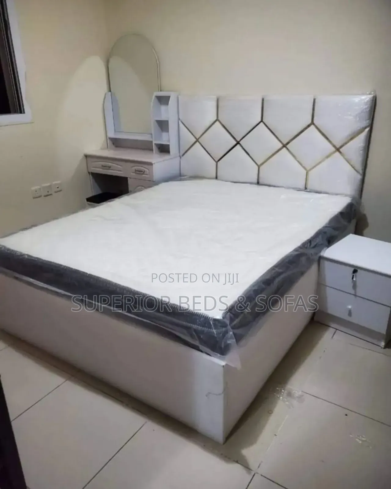 White Diamond Headboard Bed Size 5 by 6