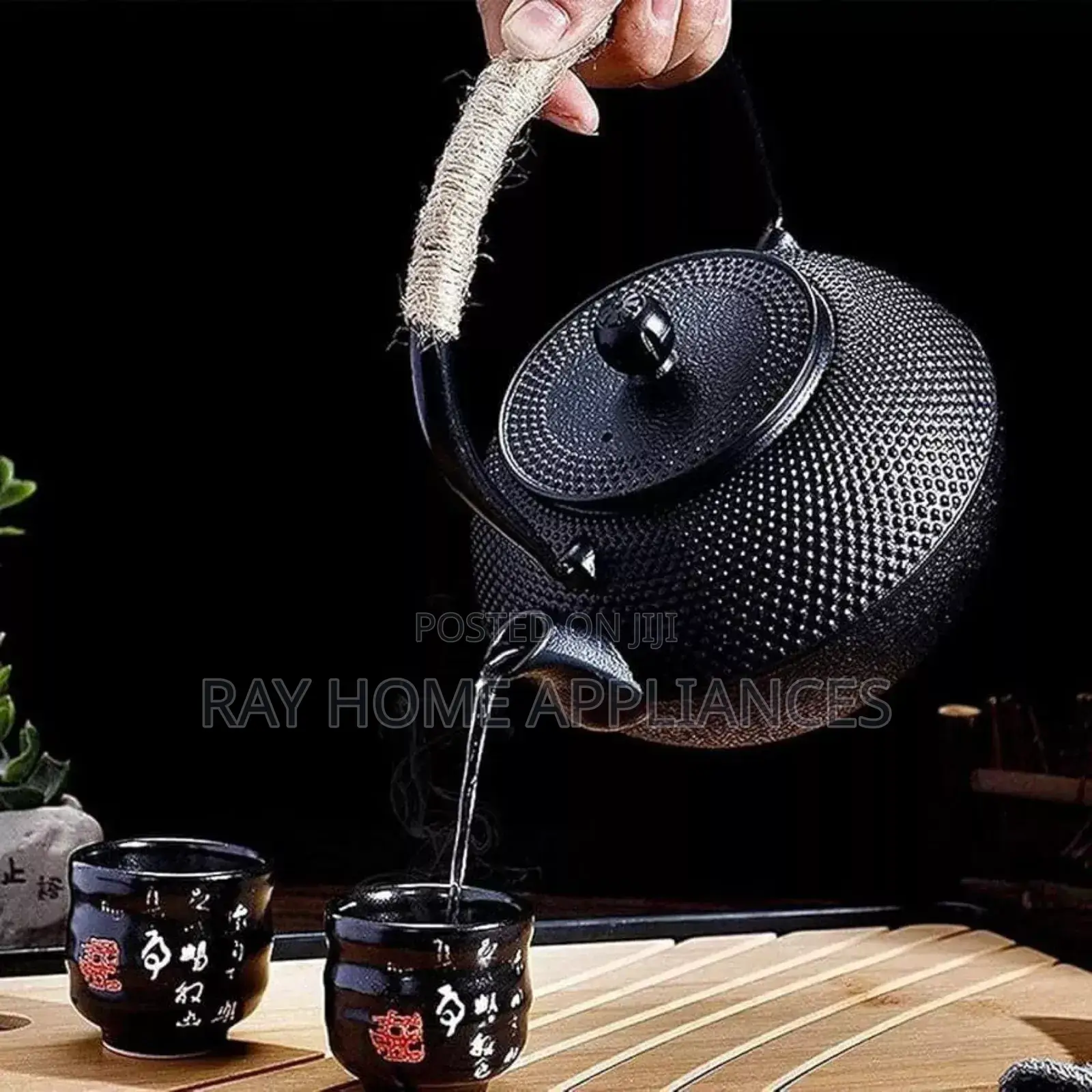 Japanese Style Cast Iron Teapot With Infuser Capacity 1.2litres