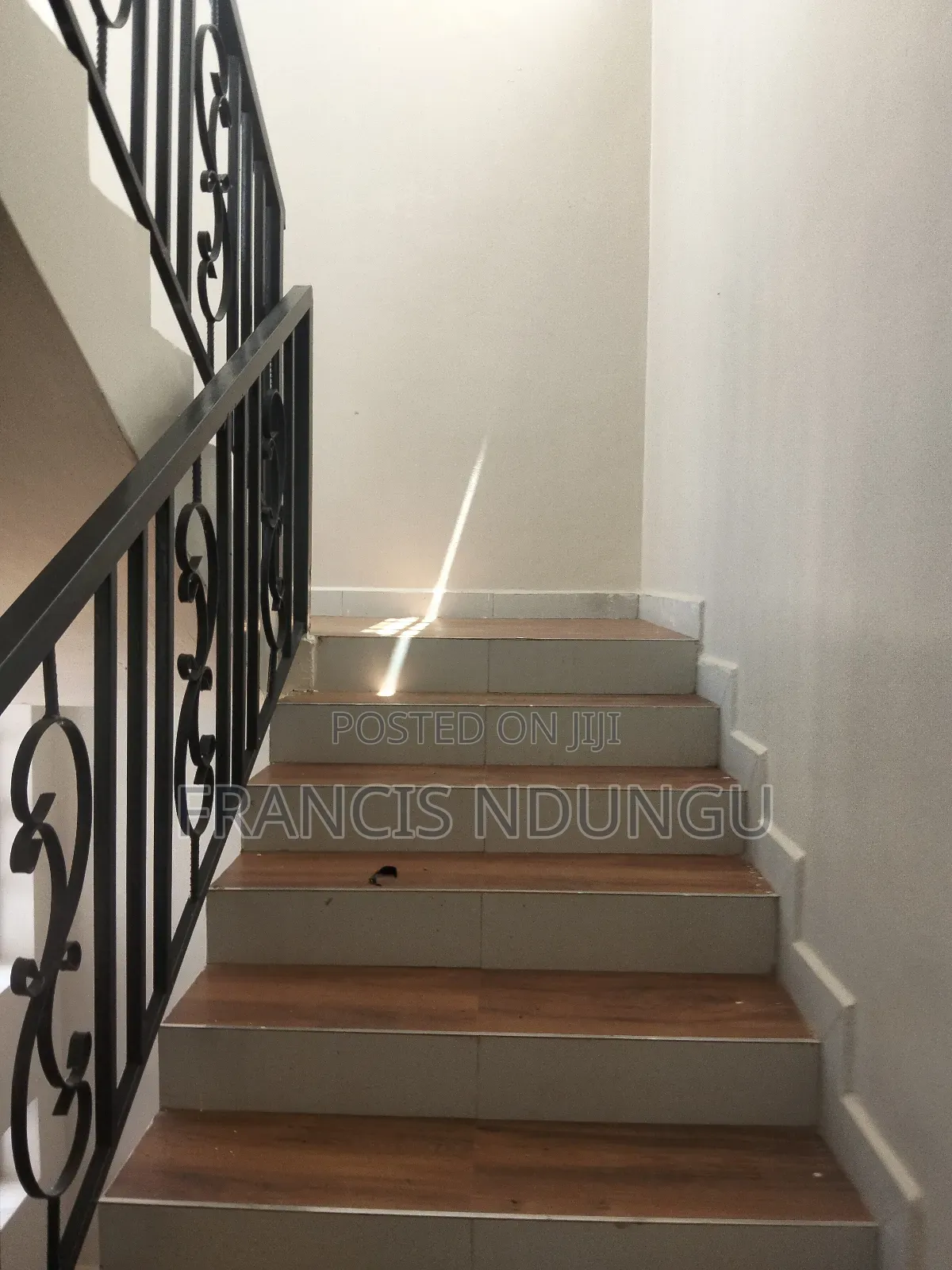 5bdrm Maisonette in Kiora Estate, Riabai for sale