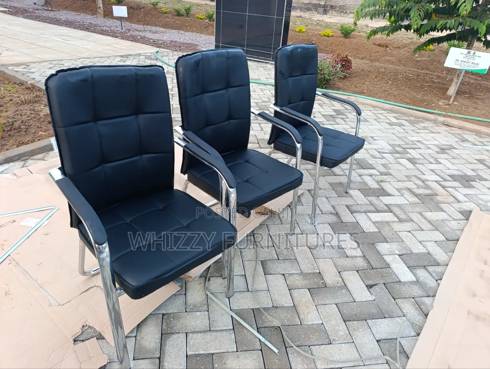 Modern Leather Visitors Chair