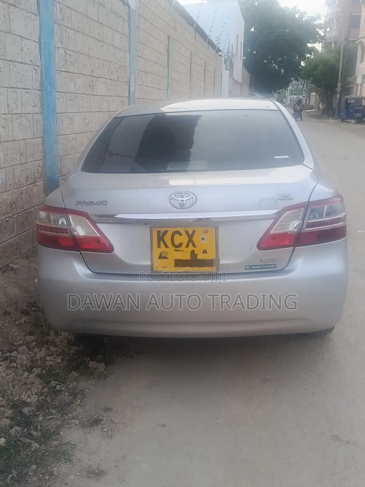 Toyota Premio 2012 Silver