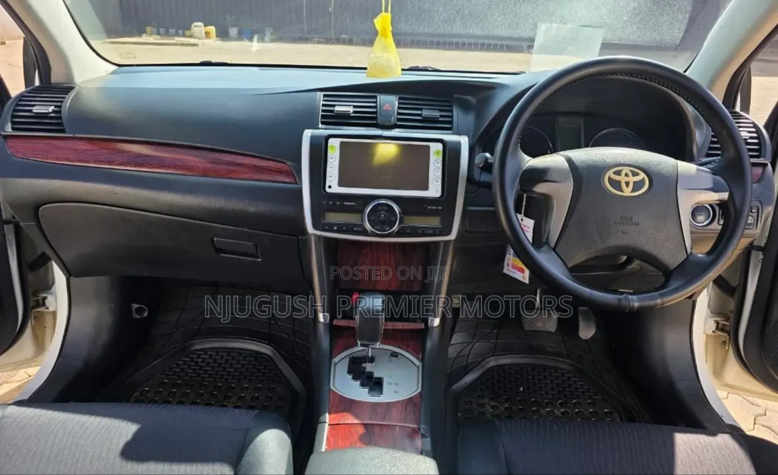 Toyota Premio 2012 White