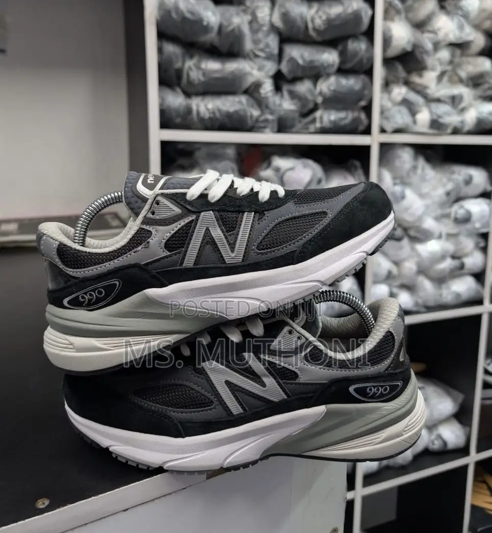 New Balance 990v6 Sneakers in the Black Colorway Size 40-45